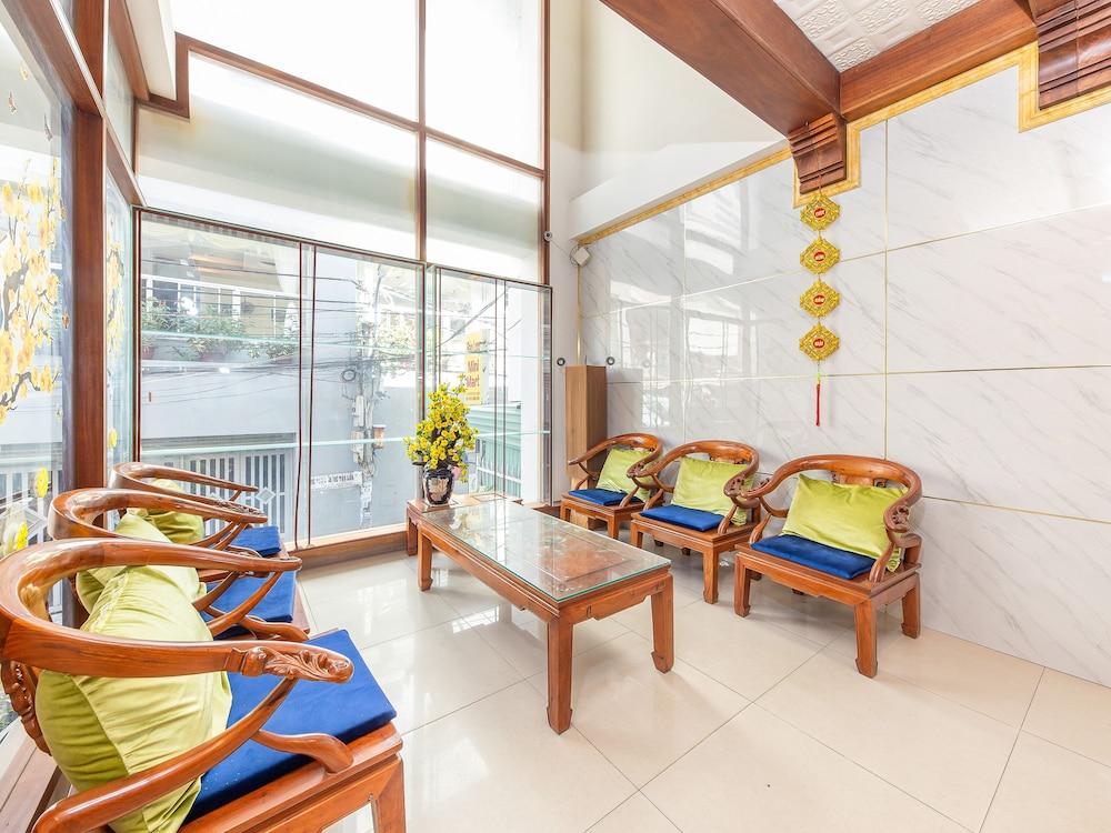 White Lion Hotel ญาจาง ภายนอก รูปภาพ